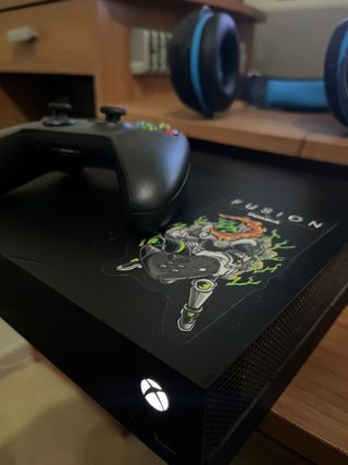 XBox One X 1TB