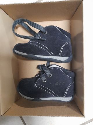 Scarpa bimbo primi passi misura 19