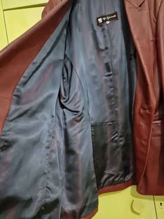 Chaqueta piel hombre burdeos