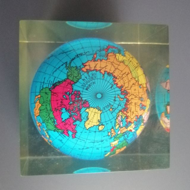 Pisapapeles metacrilato Nestlé años 80