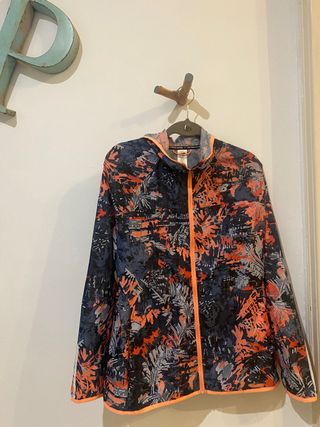Chaqueta cortavientos running New Balance