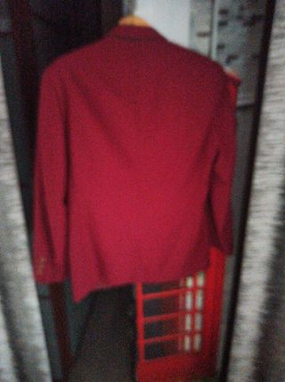 Americana roja burdeos