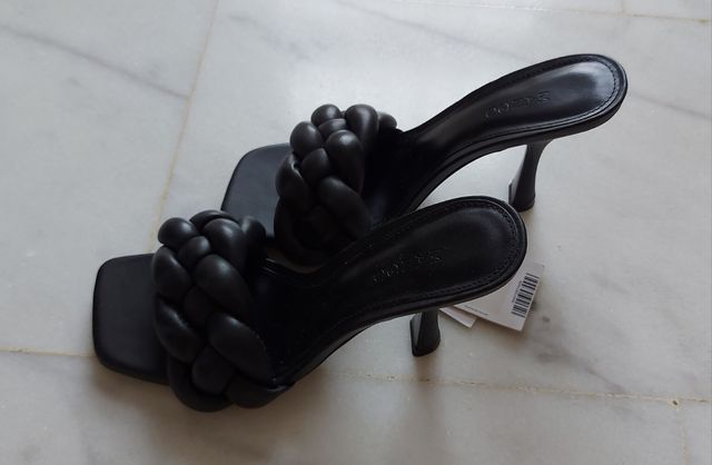 Sandalias tacon de Mango. Talla 37. Color negro