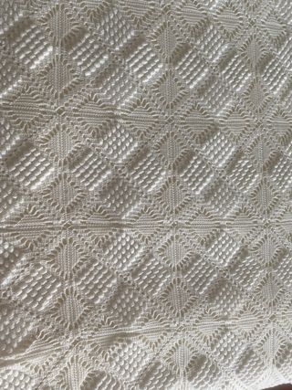 Colcha de ganchillo hecha a mano oara cama de 90