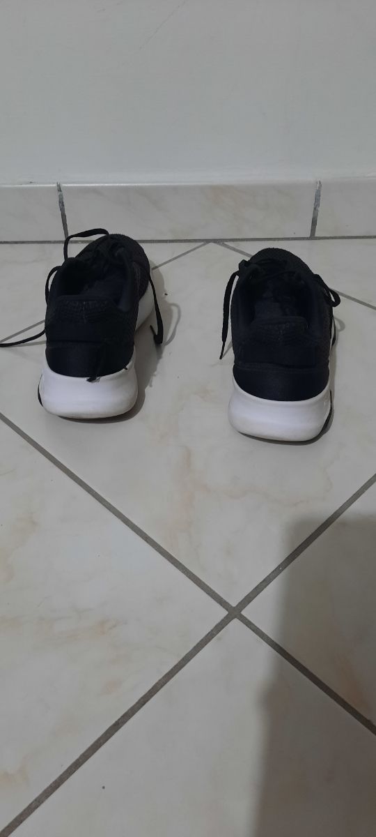 Scarpe adidas nere 43.5