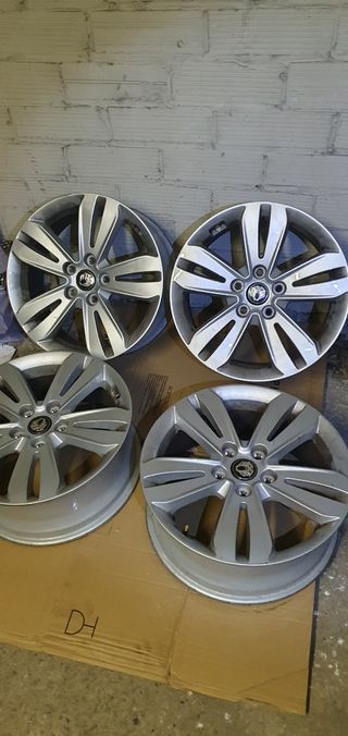 Urgente último día. 120  llantas de 17  sin rayas