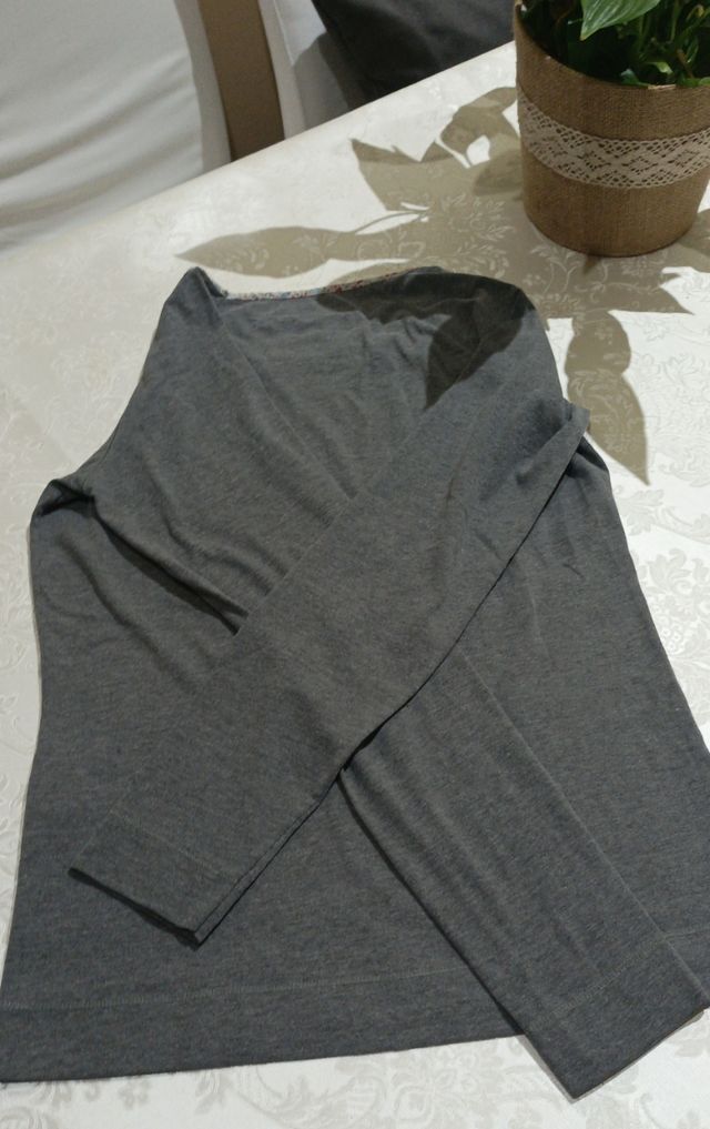 Camiseta manga larga oscho talla M