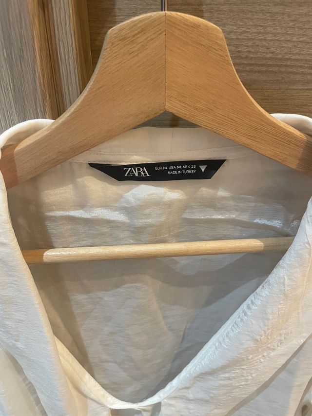 Camisa de vestir blanca