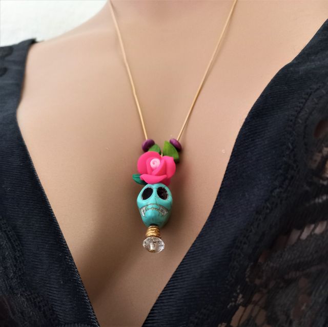 Halloween. Original collar con calavera mexicana.