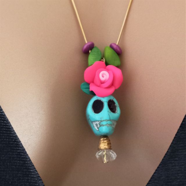 Halloween. Original collar con calavera mexicana.