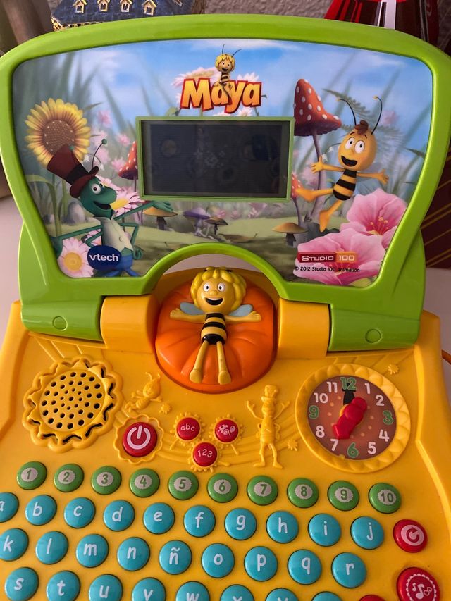 ordenador portatil abeja maya en castellano