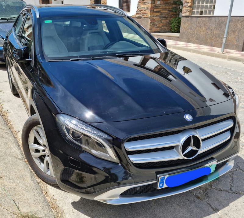 Mercedes-Benz GLA 2014 - foto 1
