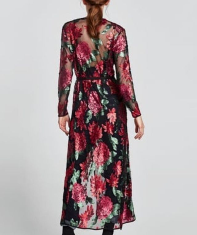 Vestido floral lentejuelas Zara
