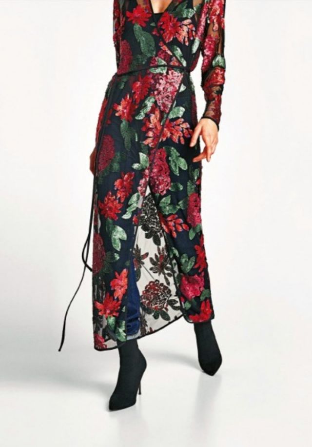 Vestido floral lentejuelas Zara