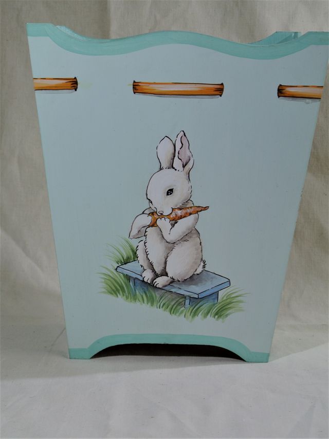 Portagiocattoli o gettacarte dipinto a mano