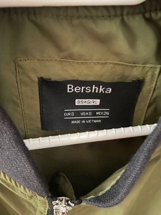Chaqueta bomber verde caza y negra 