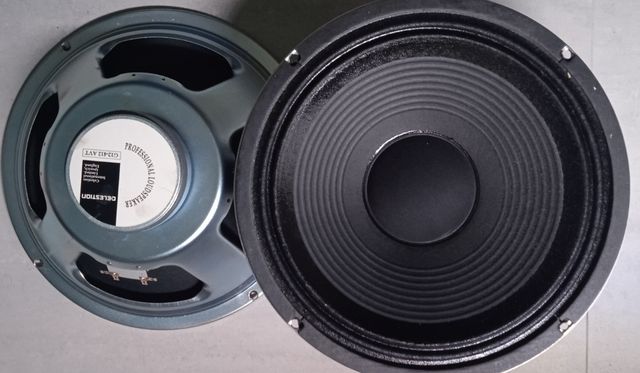 2x Celestion G12 412 AVT