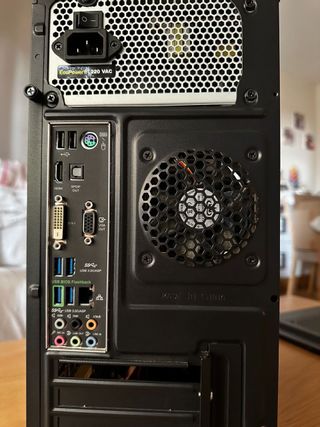 Torre micro ATX