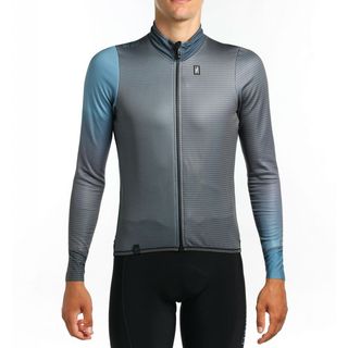 ✅CHAQUETA MAILLOT INVERSE OITEAG TALLA M✅