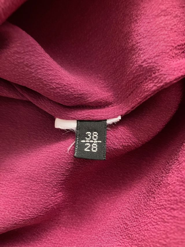 Vestido fucsia Massimo Dutti sin manga sedoso