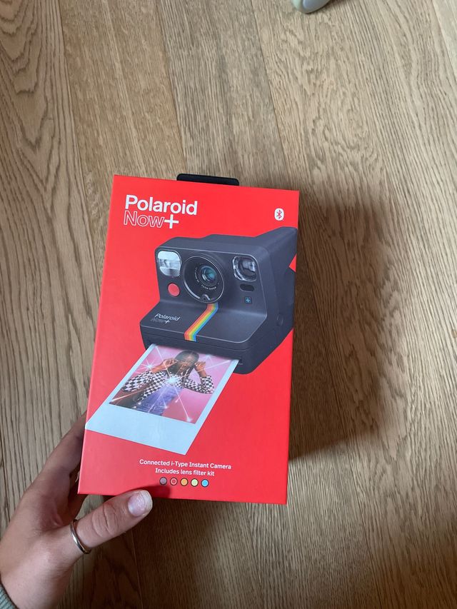 Polaroid Now + Fotocamera e Pellicola Istantanea