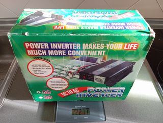 Inversor/adaptador de corriente DC/AC