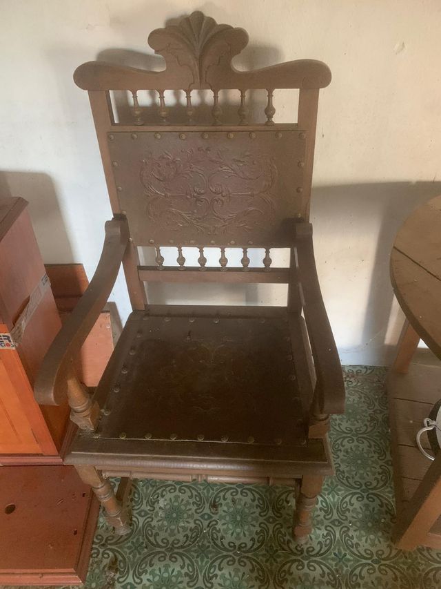 Silla Castellana muy antigua