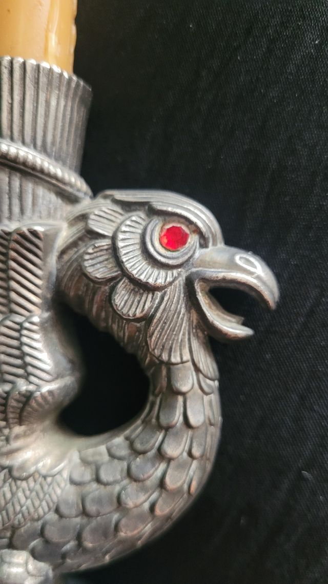 Portavelas mitologico antiguo