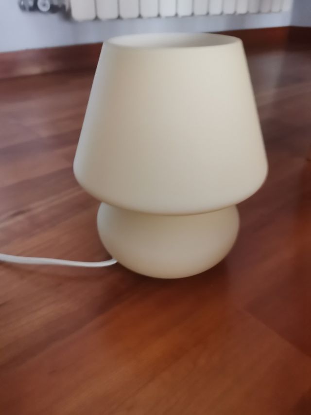 Lampara de mesita de noche