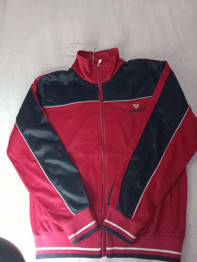 Giacca da ginnastica taglia 14 anni.