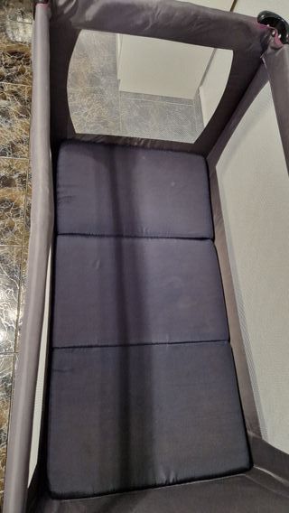 Cuna de viaje plegable con colchón