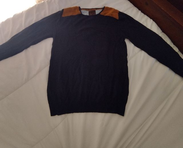 Jersey azul marino,hombros de antelina,talla L