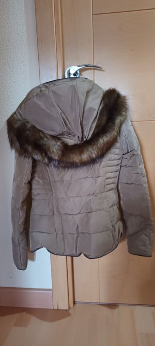 Abrigo plumas Zara