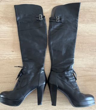Botas altas de piel