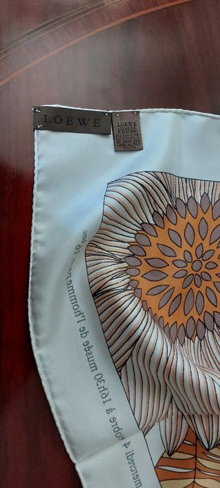 Pañuelo Loewe auténtico 