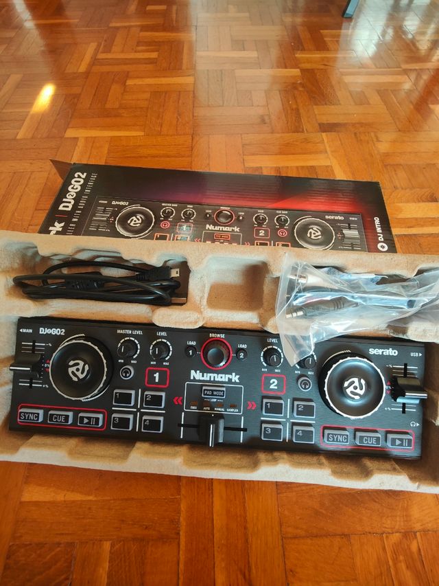 Numark DJ2GO 2