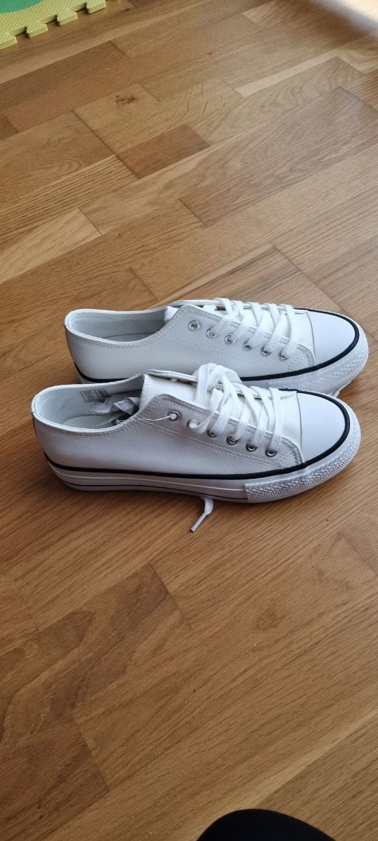 Zapatillas tipo converse 39