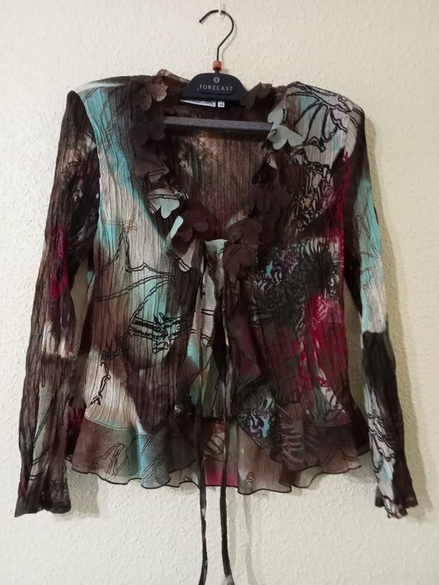 Conjunto blusa y falda