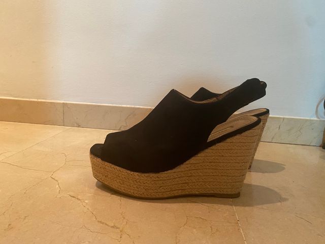 sandalia de cuña