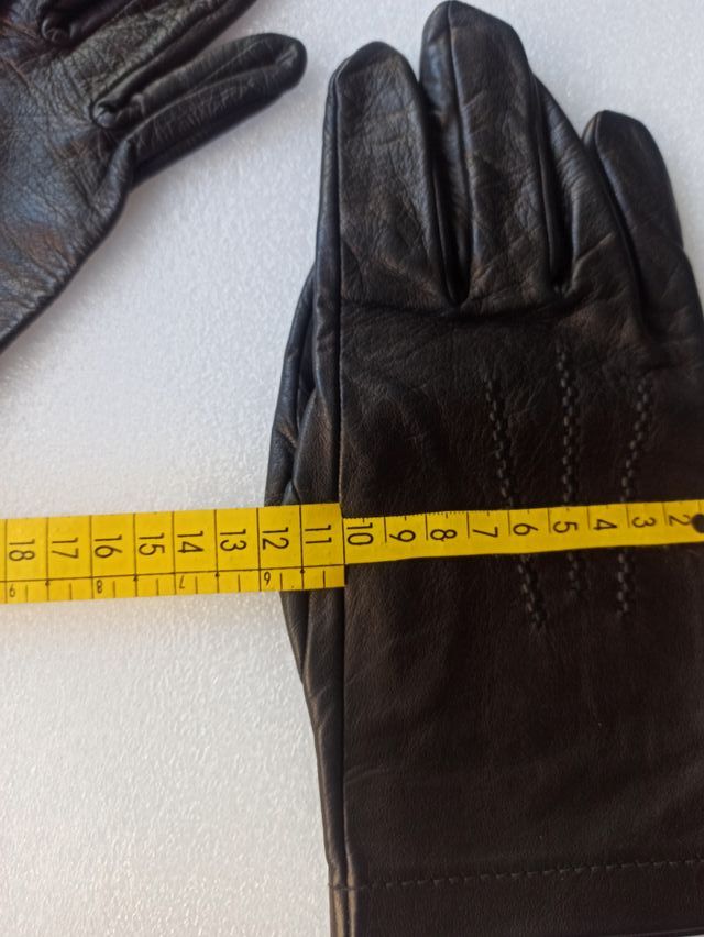 Guanti in pelle pregiata. Misura 6