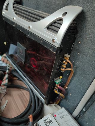 Altavoces Subwoofer JBL PIONEER etapas de potencia