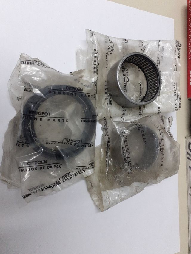 kit Casquillos y reten brazo puente trasero 205