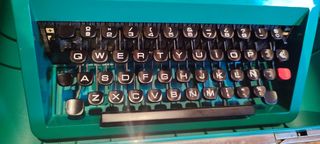 Máquina de escribir Olivetti studio 45