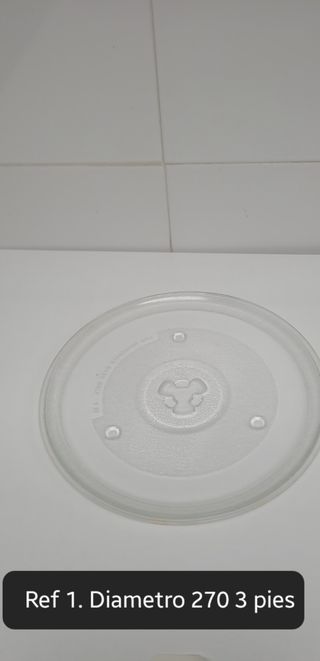 Platos microondas de diferentes medidas.