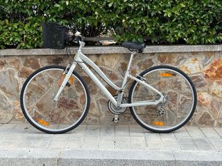 Bicicleta de paseo globe specialized
