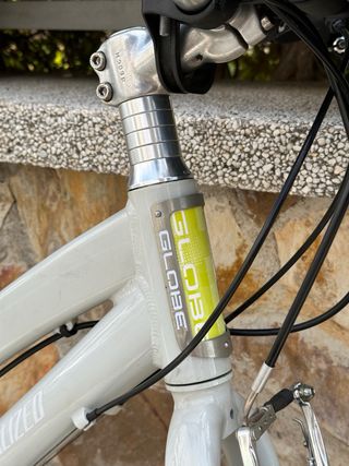Bicicleta de paseo globe specialized