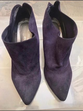 scarpe di camoscio viola