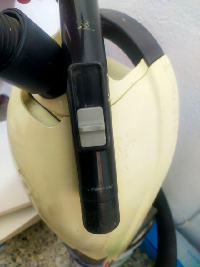 Aspiradora Panasonic mc-750