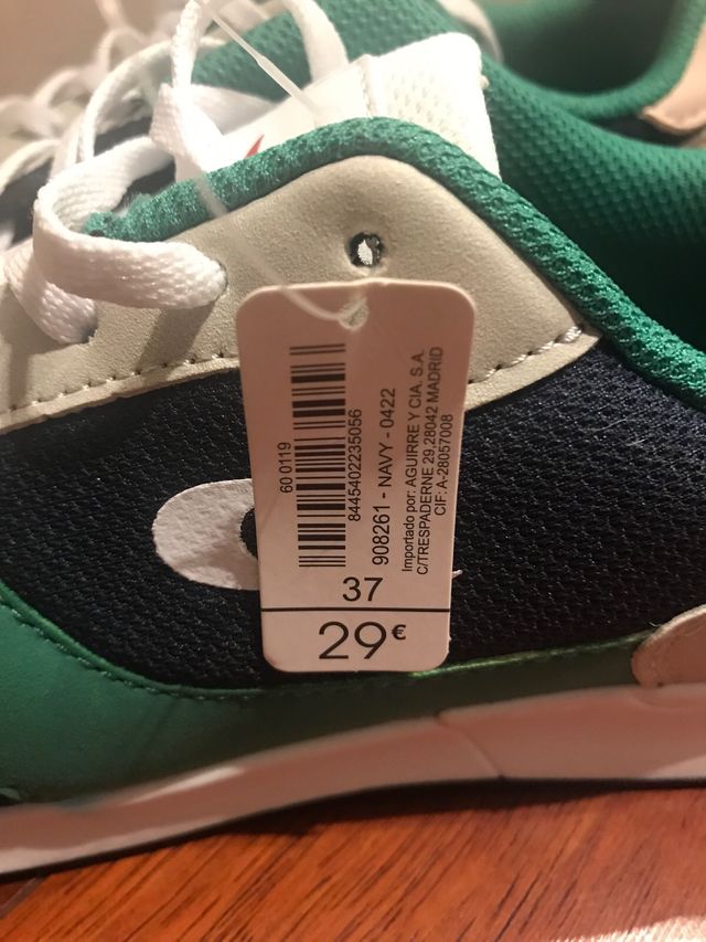 Nuove sneakers da donna taglia 37