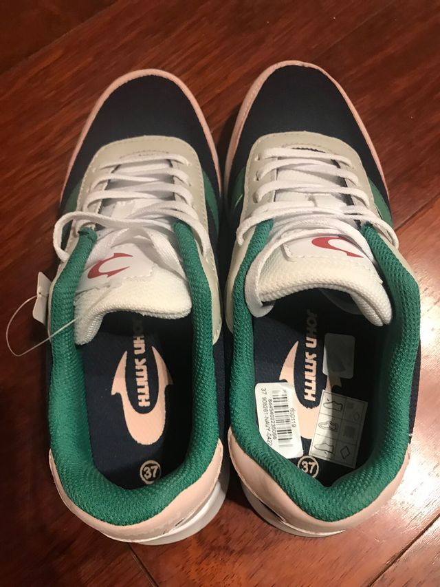 Nuove sneakers da donna taglia 37